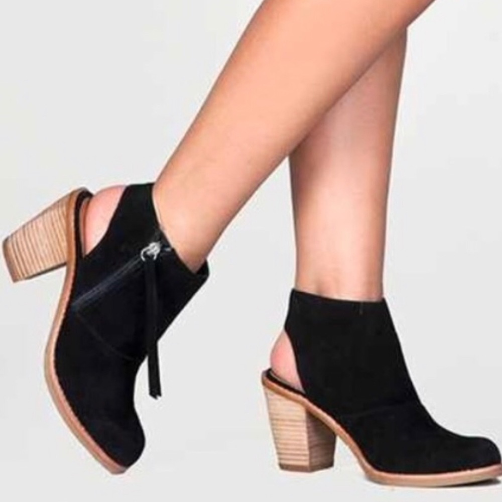 Dolce vita jentry black suede ankle bootie